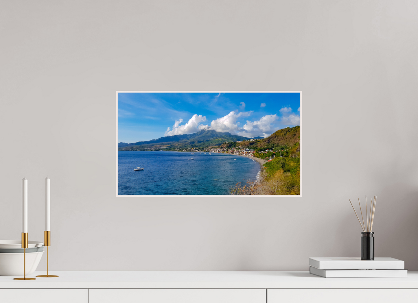 48 x 27 cm, 4. ArtBox bois Erable blanc Vue d'un Village Côtier et d'un Volcan