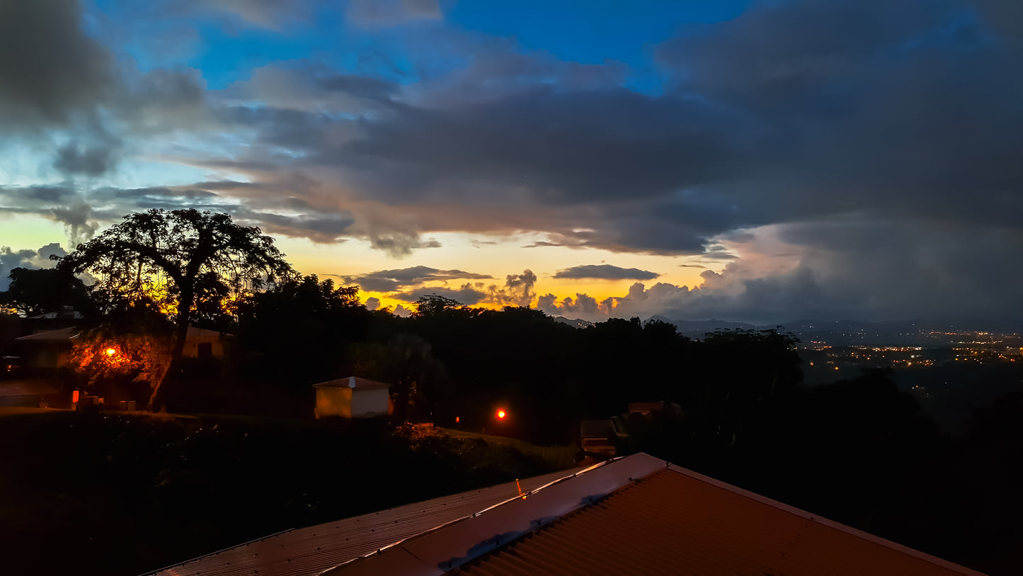 Coucher de Soleil sur la Vallée