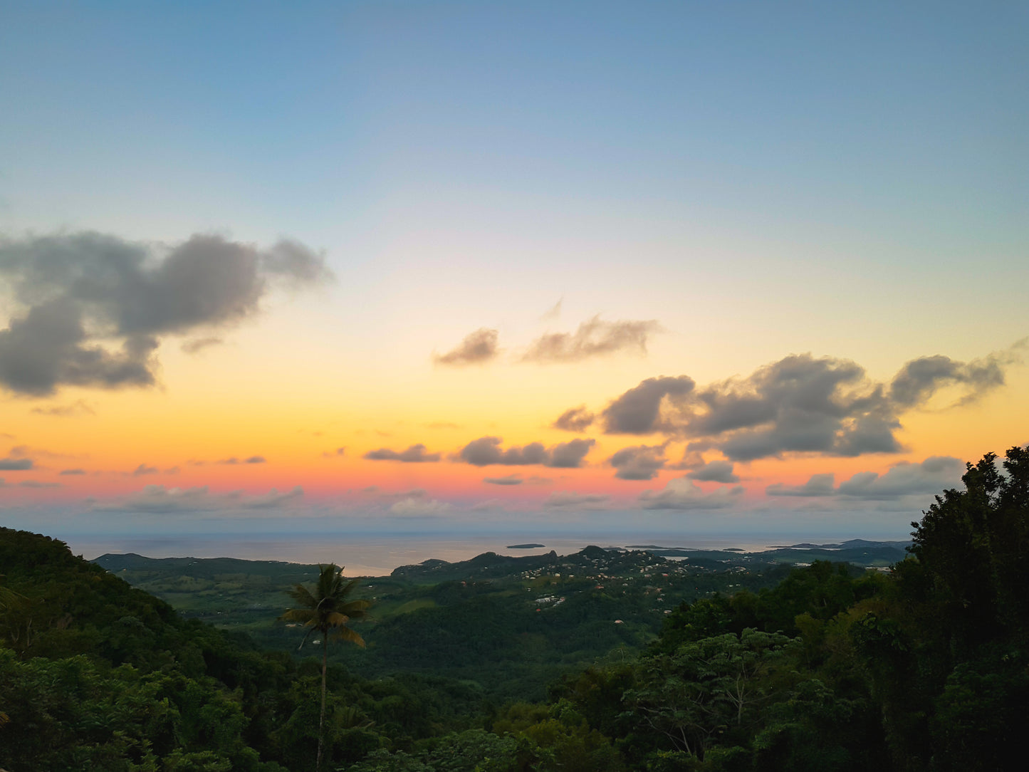 Coucher de Soleil Tropical
